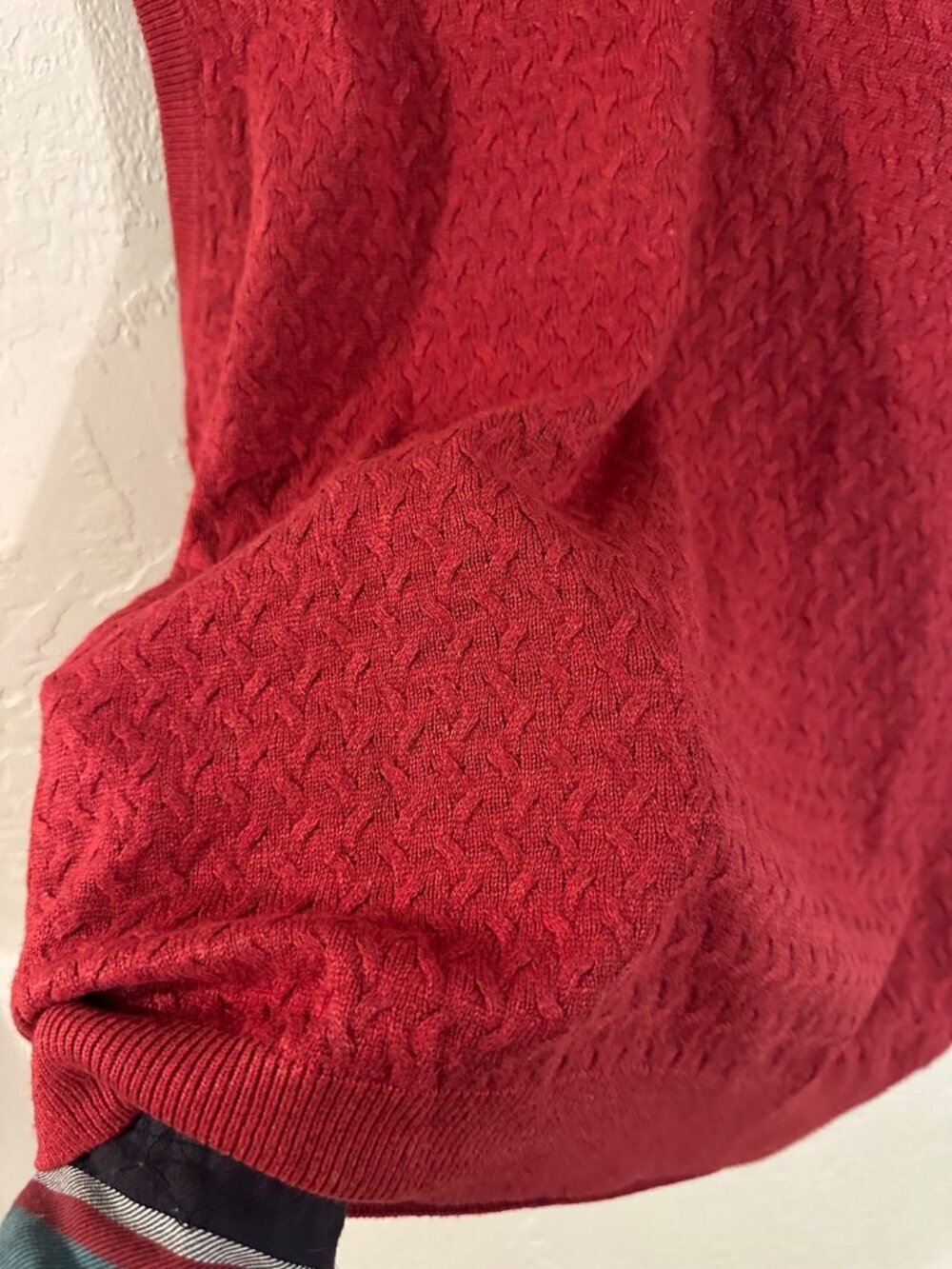 Cullen Silk & Cashmere Red Cable Knit Fisherman Style V Neck Sweater Vest - Picture 3 of 7
